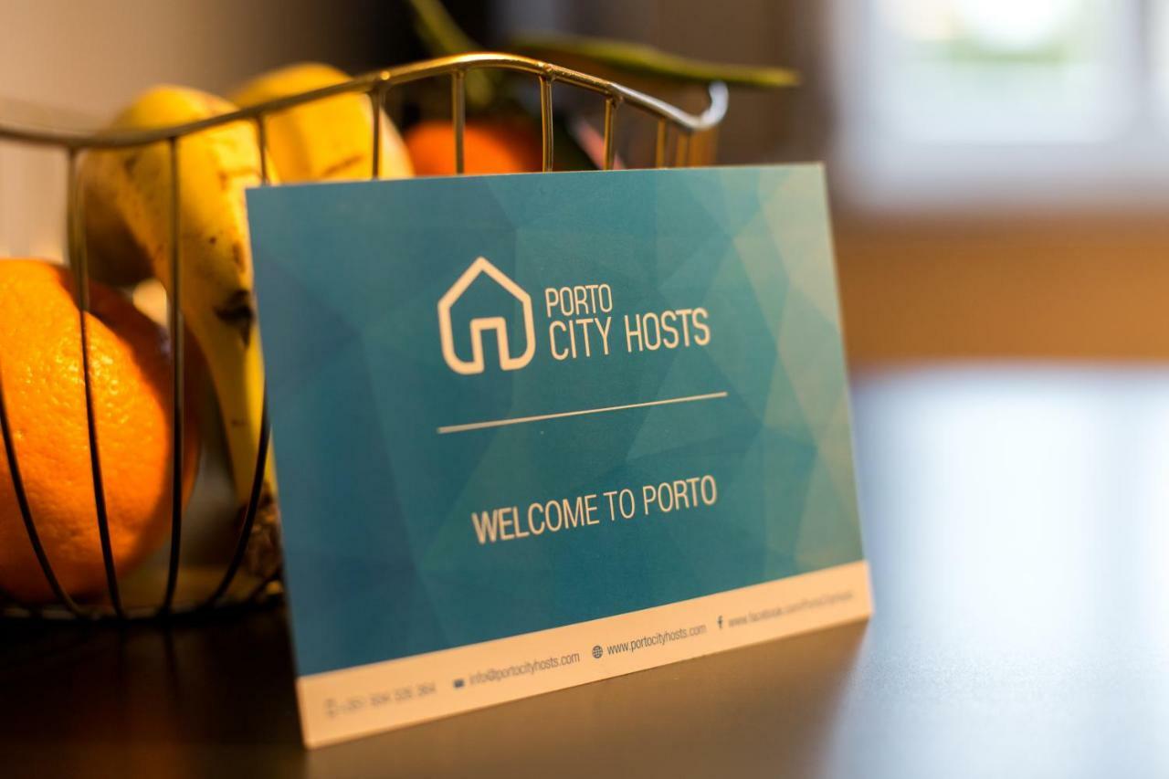 Porto And Clerigos Views By Porto City Hosts Екстериор снимка